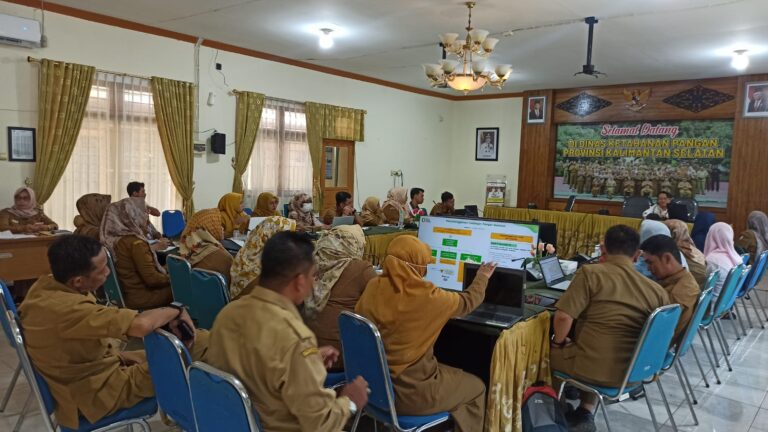 Rapat Uji Petik Perhitungan Cadangan Beras Pemda di Dinas Pertanian dan Ketahanan Pangan Provinsi Kalimantan di Banjarbaru dengan Bapanas