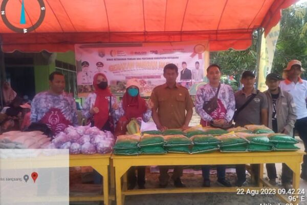 Dinas Ketahanan Pangan dan Pertanian Melaksanakan Gerakan Pangan Murah di Desa Sang-Sang Kecamatan Kelumpang Tengah Dinas Ketahanan Pangan dan Pertanian Kabupaten Kotabaru telah melaksanakan Gerakan Pangan Murah