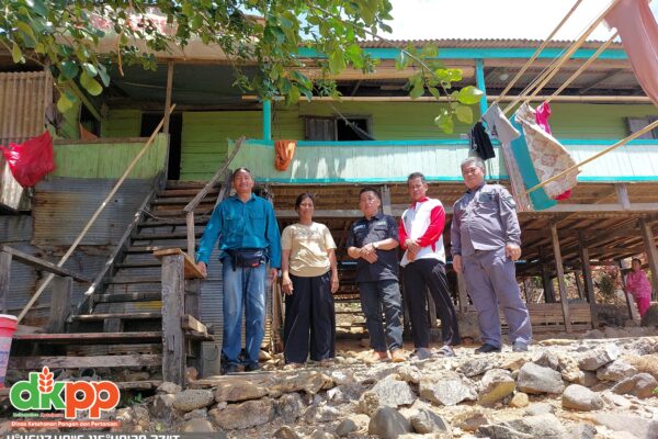 Identifikasi dan verifikasi data calon penerima bantuan beras cadangan pangan pemerintah di desa Maradapan, Teluk Sungai dan Labuan Barat kec. Pulau Sembilan